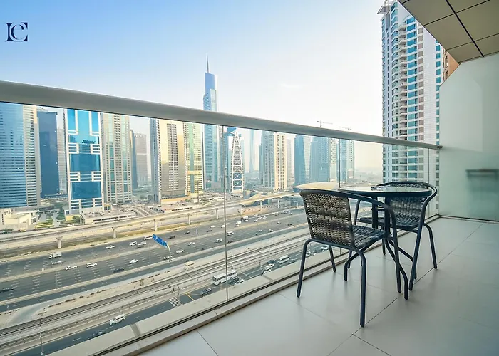 Luxury Escapes - 1Br Apt With Balcony - West Avenue Marina